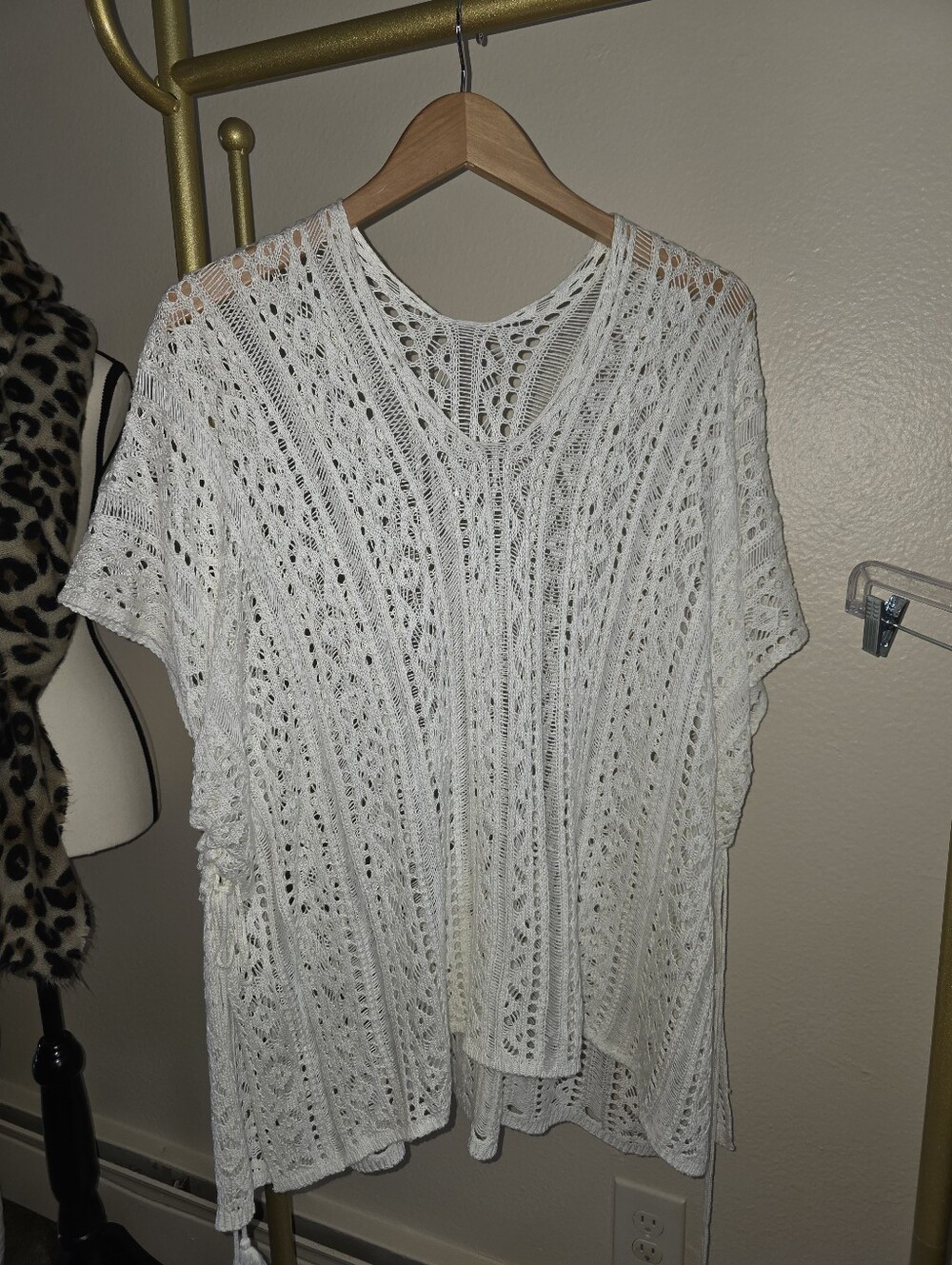 Crochet Lace Beach Swim Cover Up.  Size M Will Fit Large